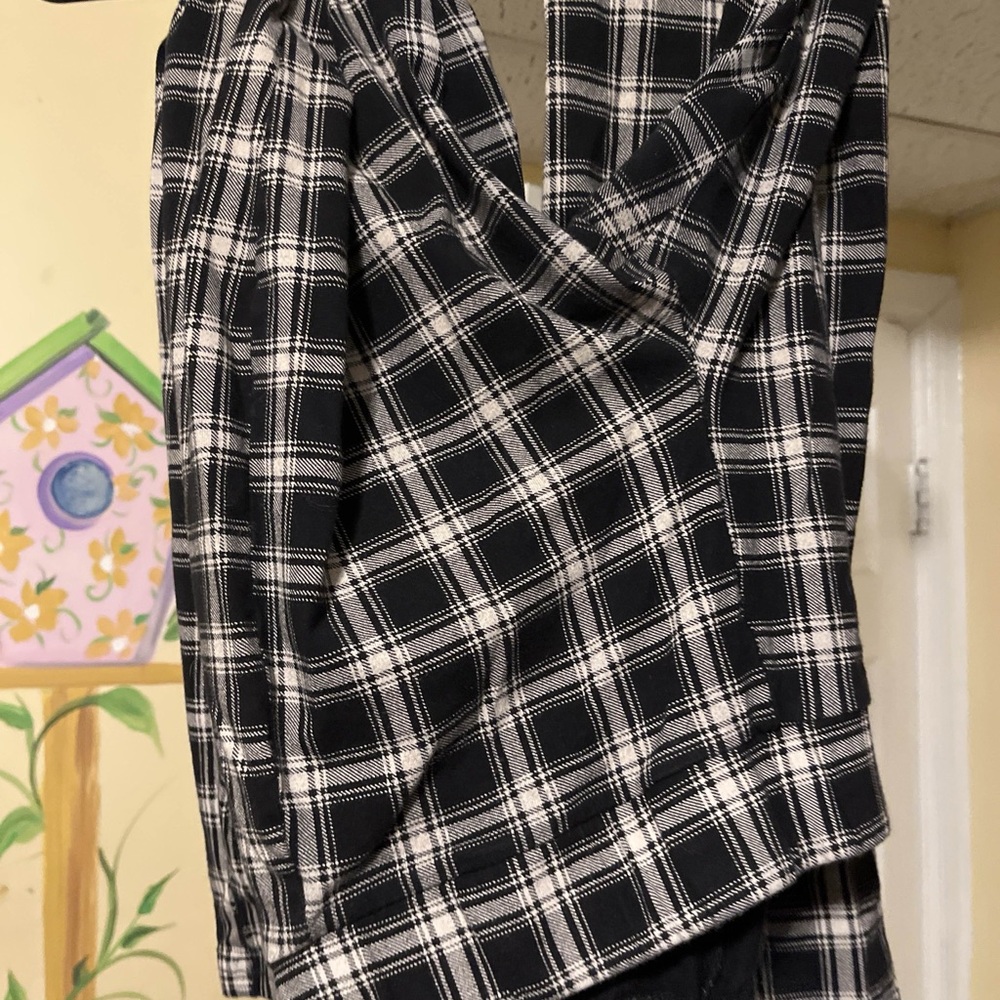 Plaid Black and White torrid leggings